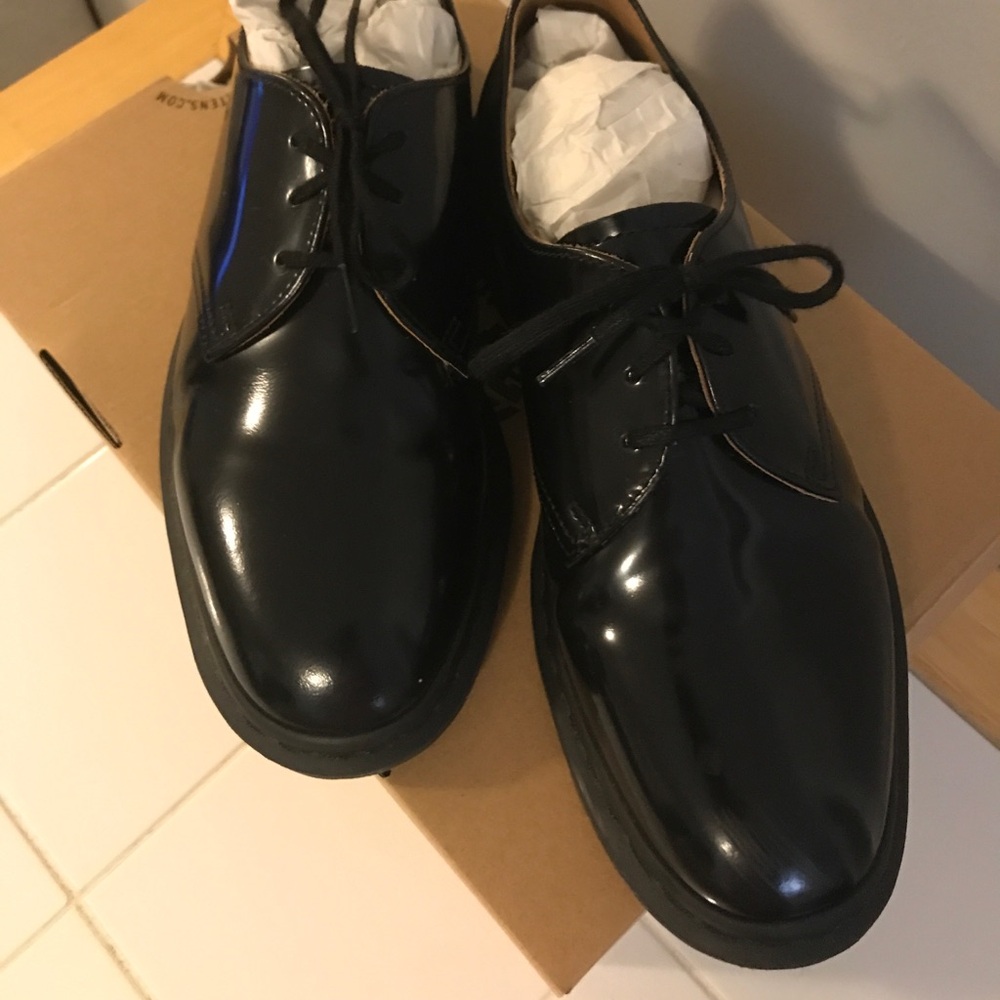 Doc Martins Archie II Patent Leather Oxford Shoes. Size 9/42